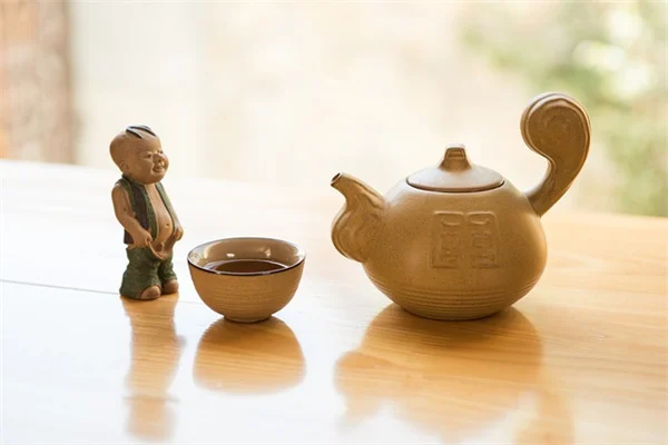 夏に剪定してはいけない7つの植物｜知らないと失敗する理由